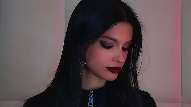 BeverlyMost live XXX chat