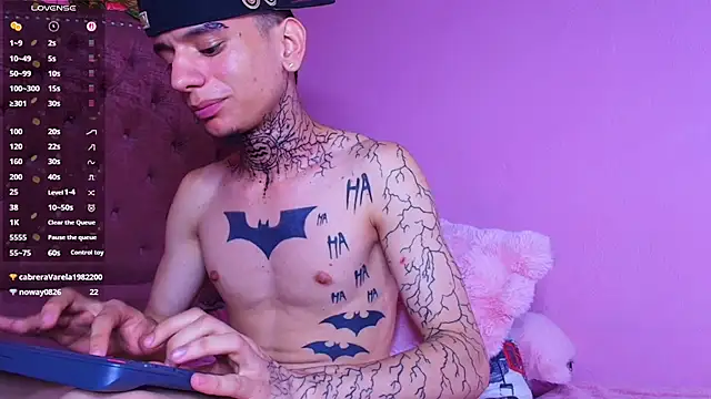 TheBatMansion live XXX chat