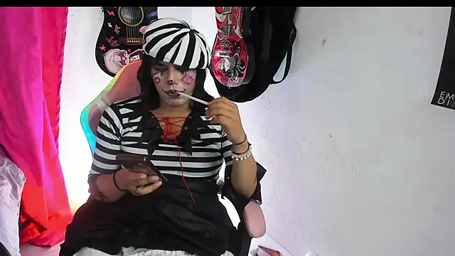 zakira_kyun Show Webcam