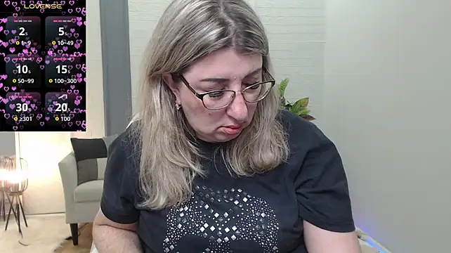 Chatroom XXX en direct de KKMimiKK