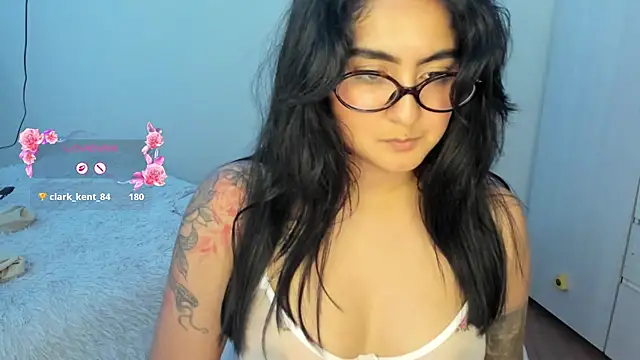 Chat XXX ao vivo de zakura_ania