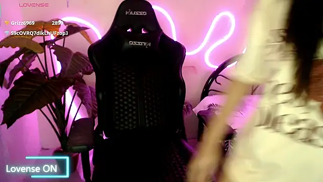 Show Webcam de simplykhate