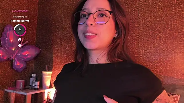 Apartment28's Live XXX Chat