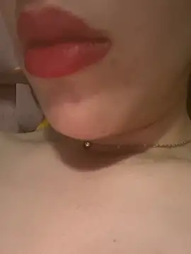 Mimisixo Adlı Modelin Canlı XXX Sohbeti