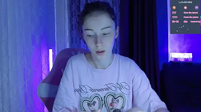 eskatmi's Live XXX Chat