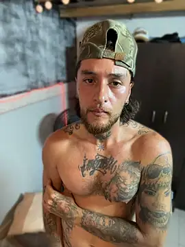 raymon616 Pertunjukan Webcam