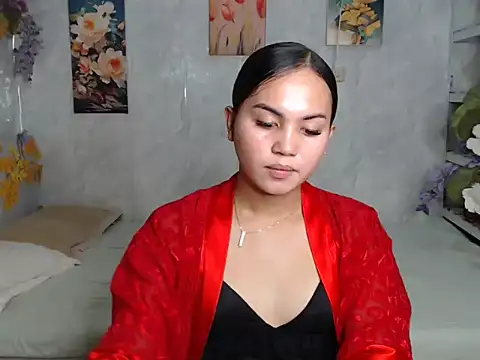 ur_asiankat's Live XXX Chat