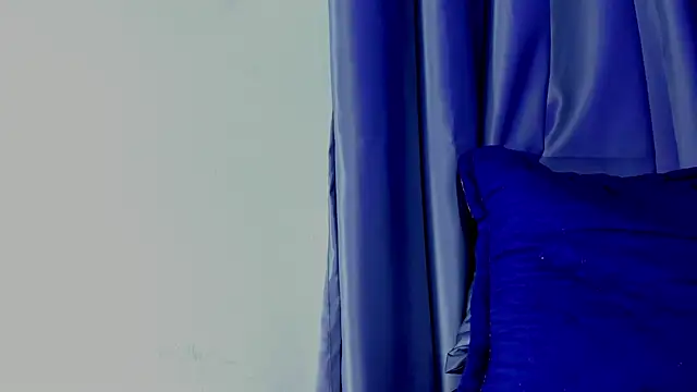 Ithan_Hott Chat XXX in diretta
