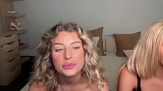 TheOakleyMae Webcam-Show