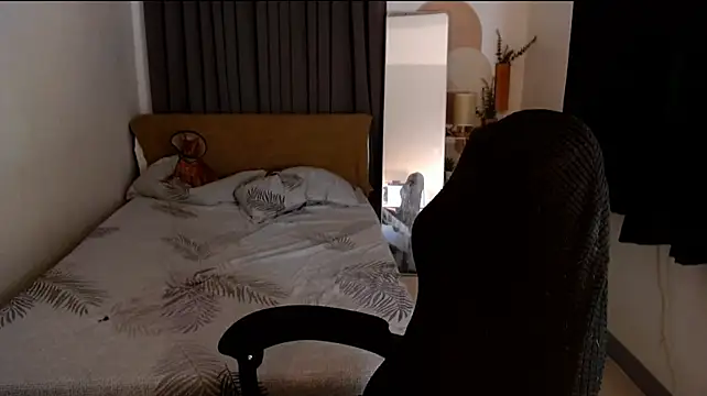 Ur_QueenCamilla Chat XXX live