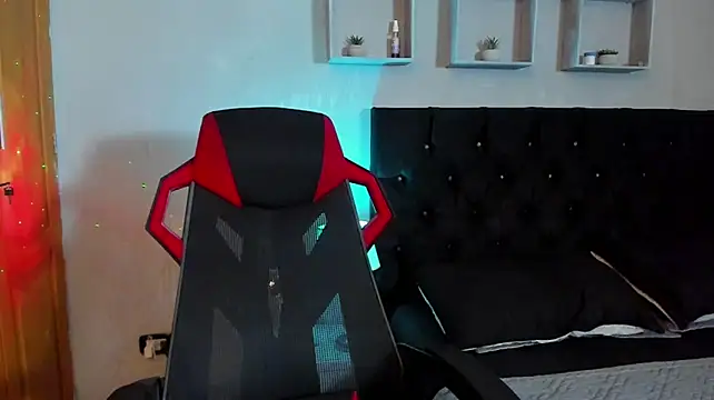 הופעת וובקאם של tyler_hank01