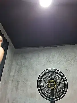 Chatroom XXX en direct de Andrezzz69