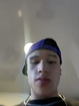 Chatroom XXX en direct de Dominik_Souza