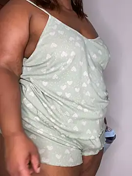 Cuddle_Bear's Live XXX Chat