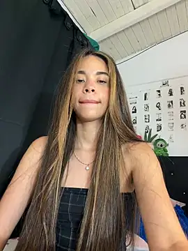 Milleradhara24 Chat XXX live