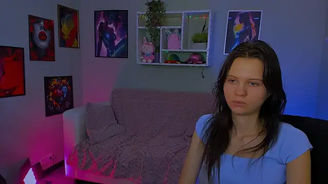 Show modela caroline_honeyy na web-kameri