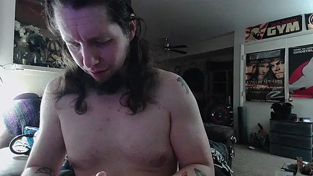 biggerisbetter12's Live XXX Chat