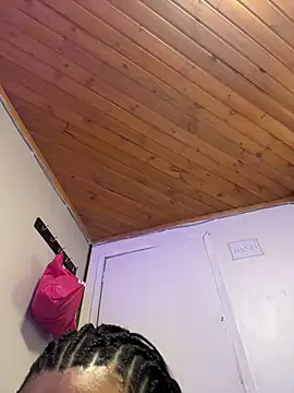 Isabella_boobdのライブXXXチャット