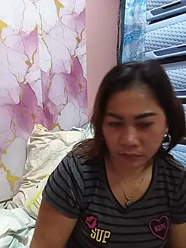SweetChubbyMommy_02 Chat XXX live