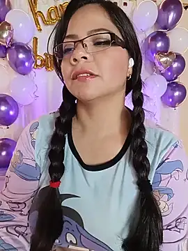Živý XXX chat ROUSSE_SINCLAIR