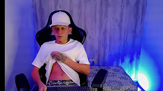 Hot_athletes_ Chat XXX in diretta