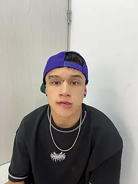 Dominik_Souza's Live XXX Chat