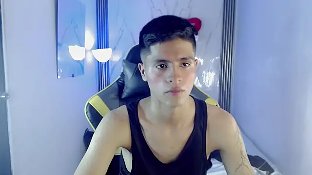 Chat +18 de Ascii_one ao vivo