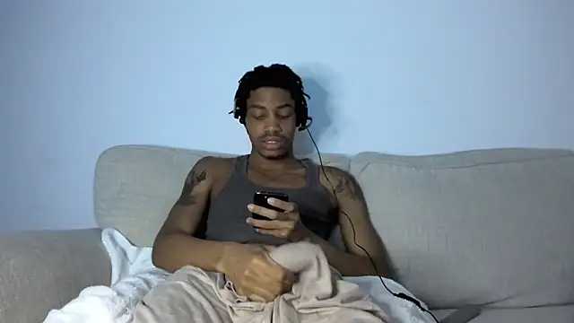 BlackBullTitus Шоу с уебкамера
