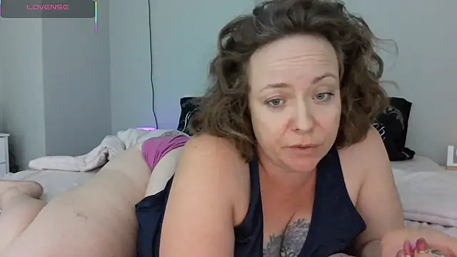 julimonroe's Live XXX Chat