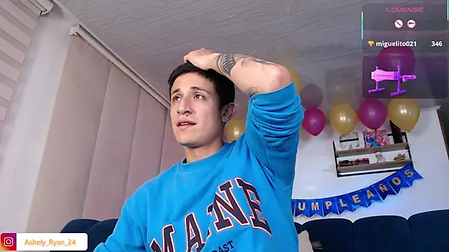 Chat +18 de ashely_ryan24 ao vivo