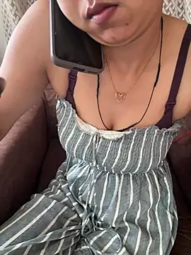 Loviiie Chat XXX in diretta