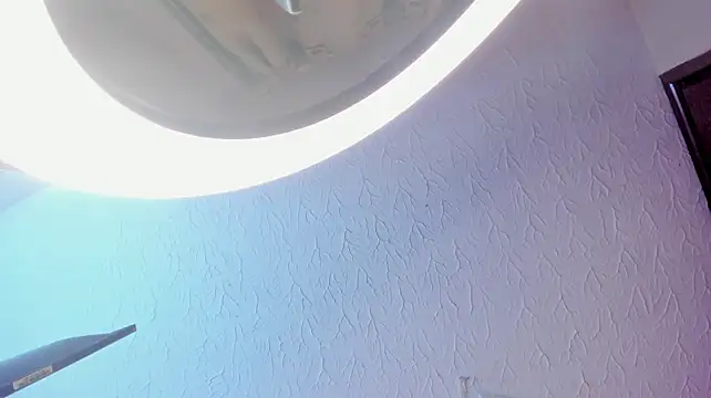 LalilaBrunettee's Webcam Show