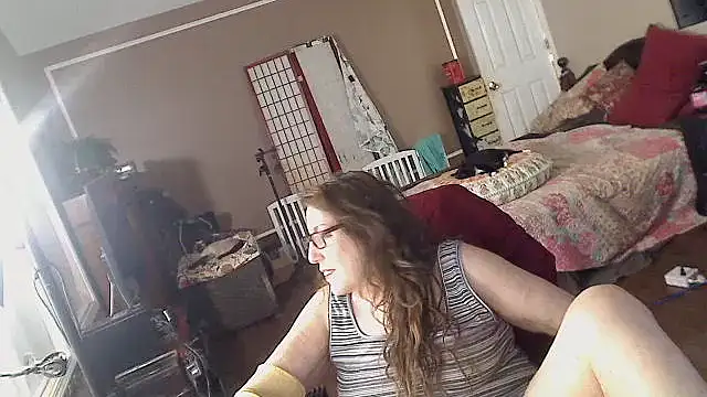 Ireallysquirt's Live XXX Chat