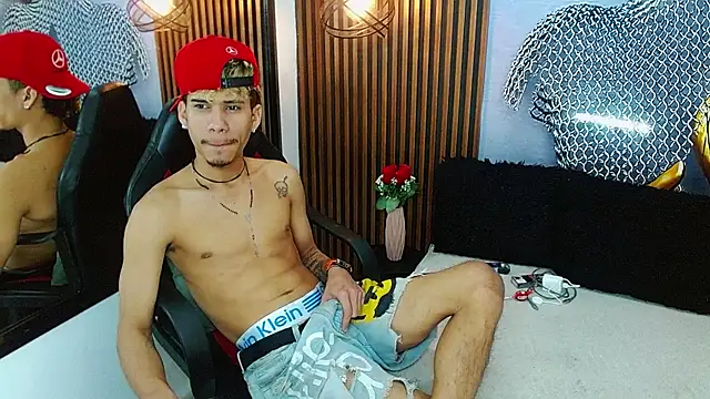 הופעת וובקאם של Skinny_cute_Alyer