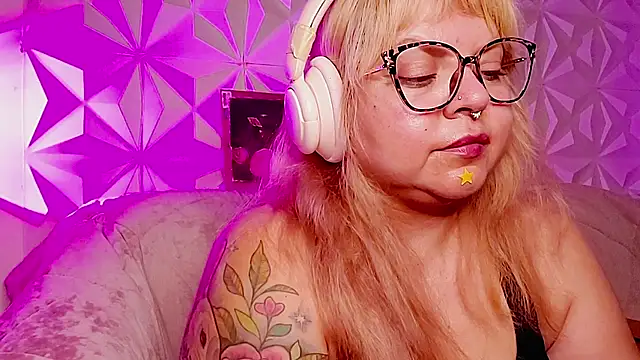 Satyn_doll's Webcam Show