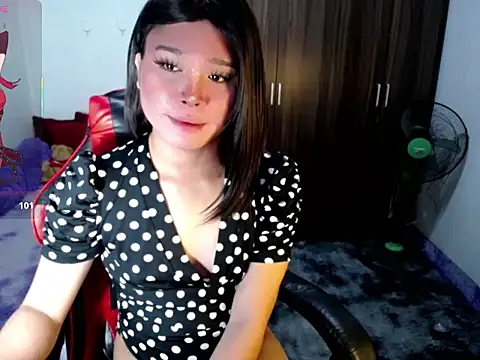 sofiathe1stのライブXXXチャット