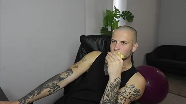 Igor_Wilde Live XXX-chat