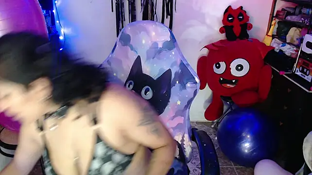 kureiji_hentaii Show Webcam