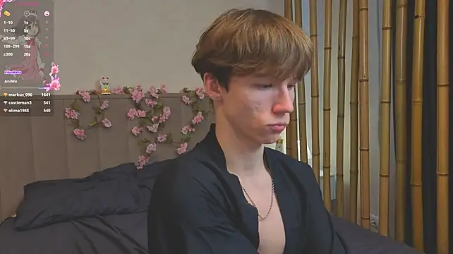 XXX chat uživo modela cuMte_boy