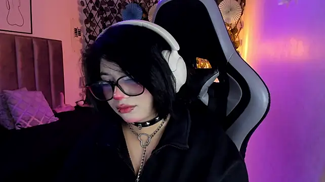 Kitty_Gang's Live XXX Chat