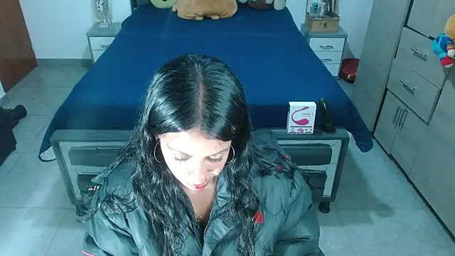 samantha_shines Adlı Modelin Canlı XXX Sohbeti