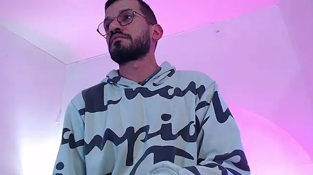 Chat XXX ao vivo de LuckyMarks