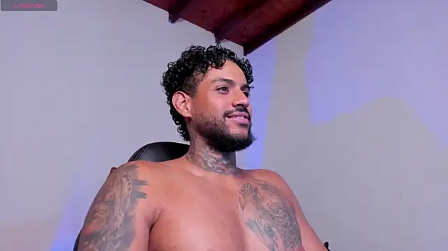 LuigiVitale_1 Webcam Show