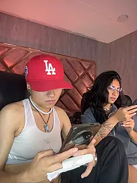 Онлайн чат XXX ian_mathias_