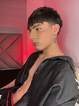 Živý XXX chat Mateo_Mitchell