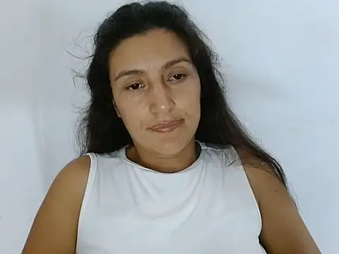 دردشة SarahFriendly الجنسية المباشرة