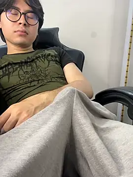 _Tommy_7's Live XXX Chat