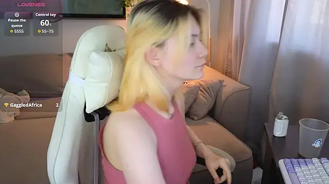Emily_Miu's Live XXX Chat