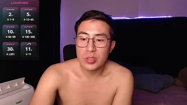 andrewmhilton_ 网络视讯表演