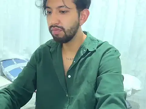 عرض كام thomass1018